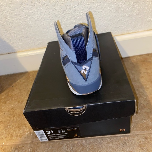 Jordan 7 size 4y - Picture 3 of 6